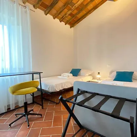 Viaggiare Smart Wi-fi, Tv Hd, Spazio Di Lavoro, Parcheggio Gratuito Nella Struttura, Holiday home Capannori
